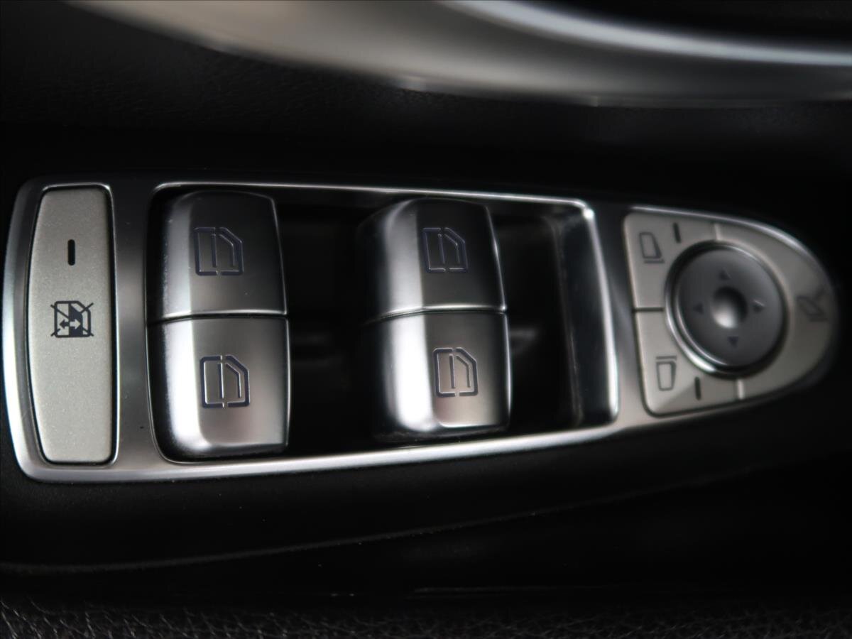 Mercedes-Benz Třídy E Kombi 2,0 l 135 kw