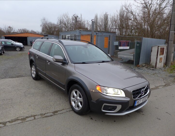 Volvo XC70 Kombi 2,4 l 120 kw