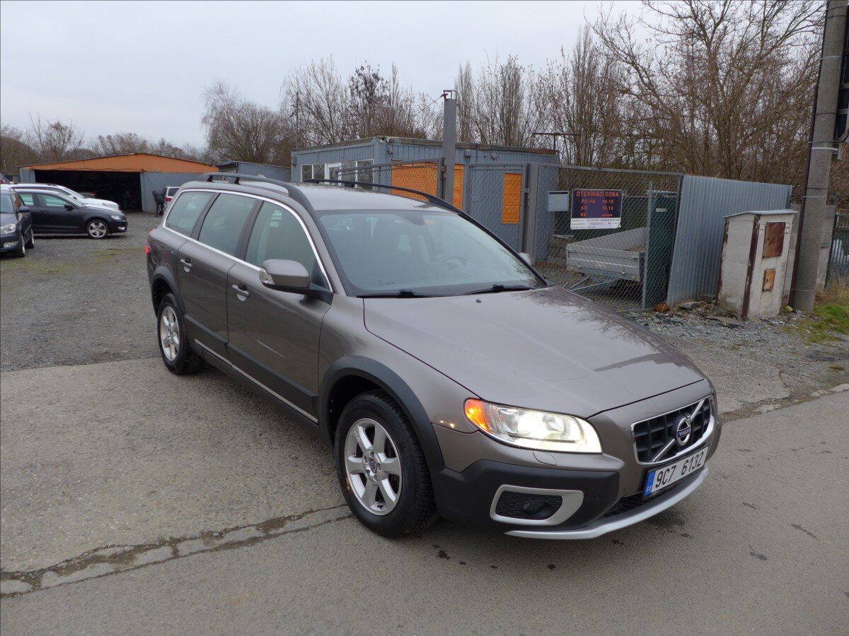 Volvo XC70 Kombi 2,4 l 120 kw