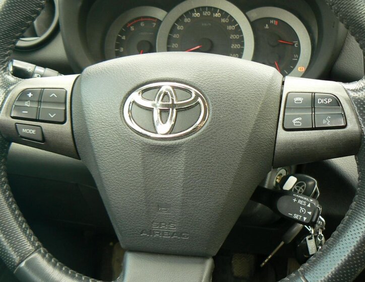 Toyota RAV4 SUV / Terénní 2,2 l 110 kw