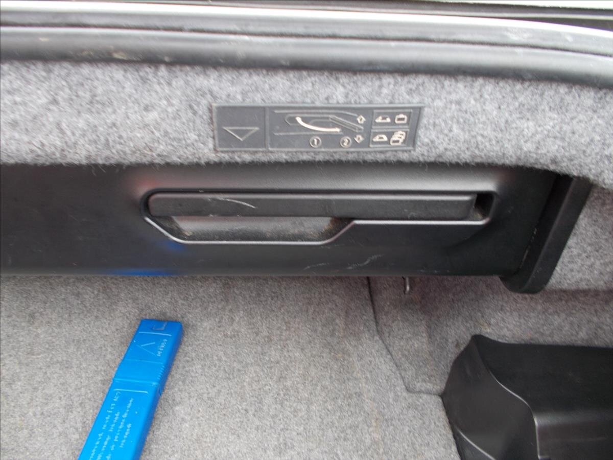 BMW Řada 3 Kabriolet 2,0 l 105 kw