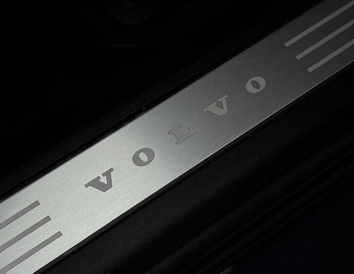 Volvo XC90 SUV / Terénní 2,0 l 173 kw