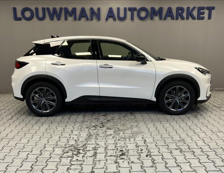 Lexus LBX SUV 1,5 l 100 kw