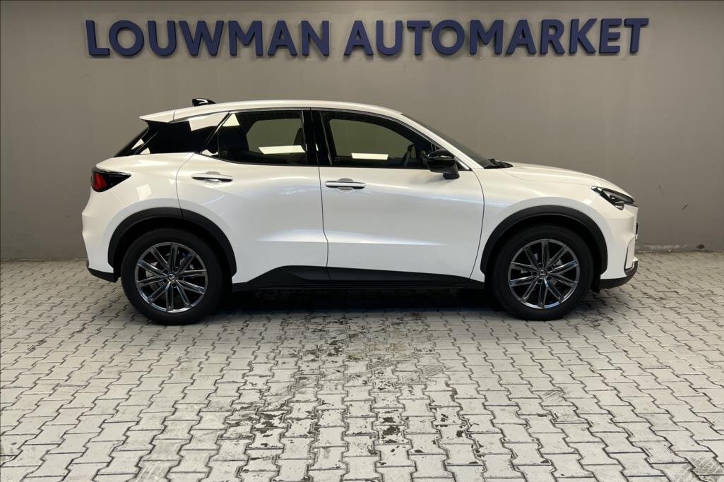 Lexus LBX SUV 1,5 l 100 kw