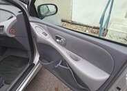 Nissan Almera Tino 35