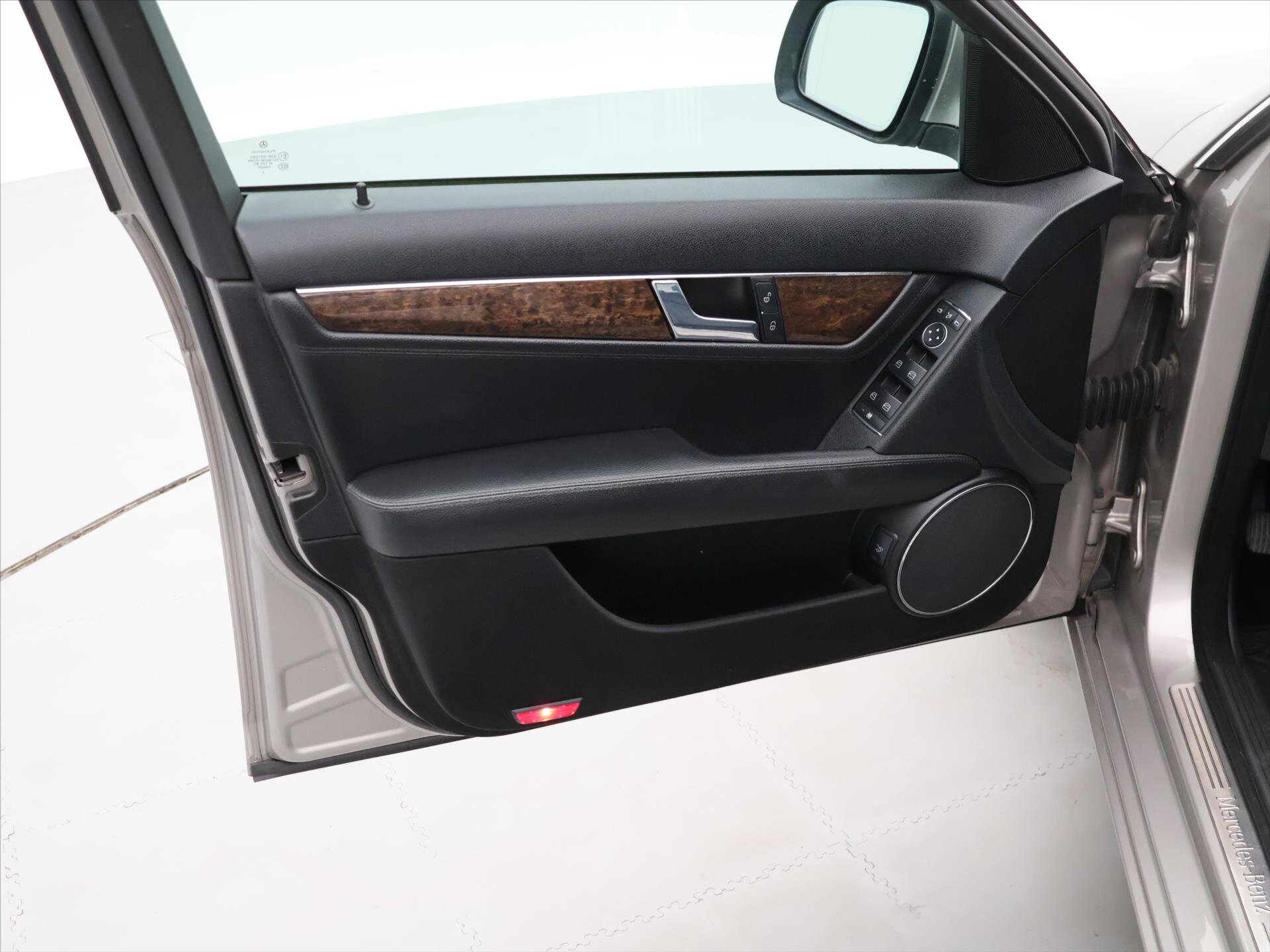 Mercedes-Benz Třídy C Sedan / Limuzína 2,1 l 125 kw