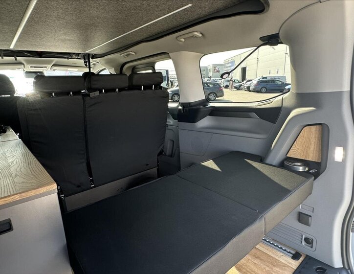 Ford Tourneo Custom 15