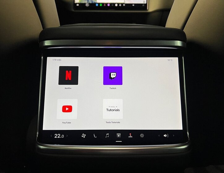 Tesla Model X SUV / Terénní 0,0 493 kw