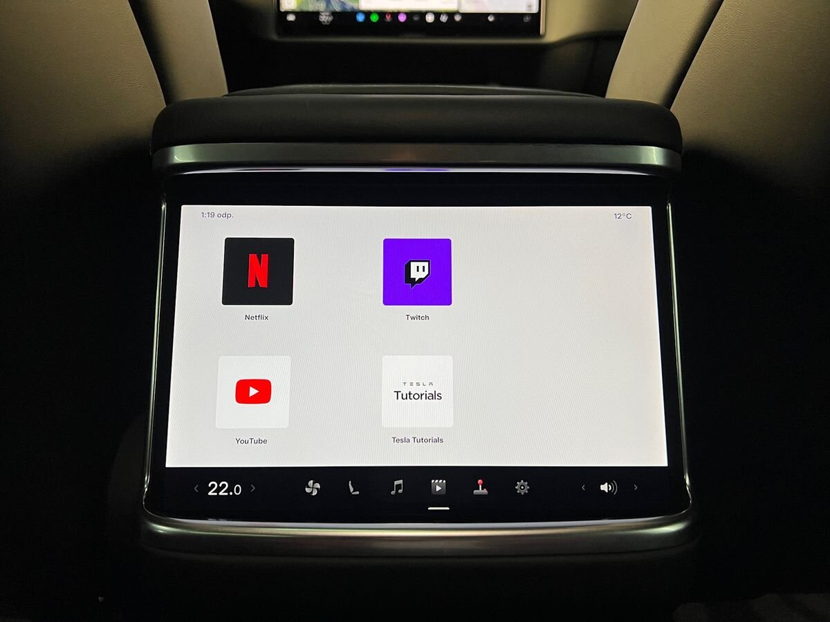 Tesla Model X SUV / Terénní 0,0 493 kw