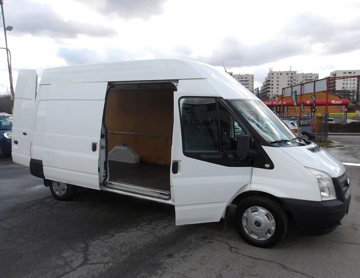 Ford Transit Skříň 2,2 l 74 kw