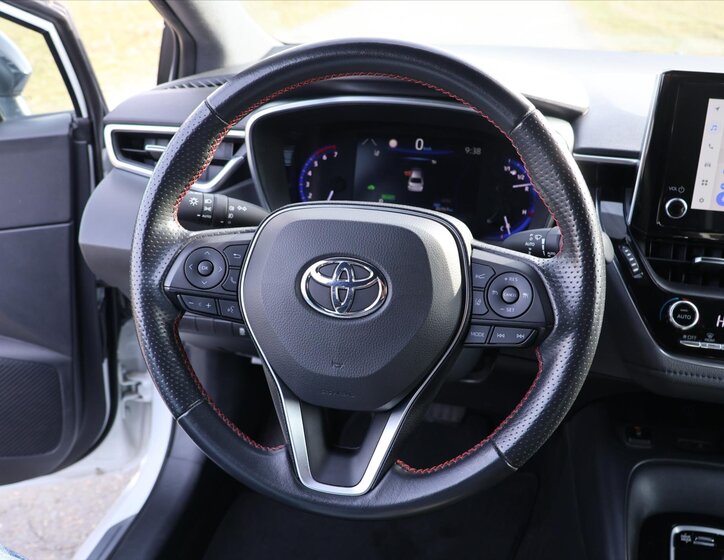 Toyota Corolla Sedan / Limuzína 1,8 l 72 kw