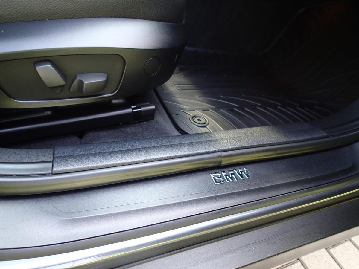 BMW X1 SUV / Terénní 2,0 l 135 kw