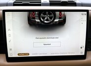 Land Rover Defender 22