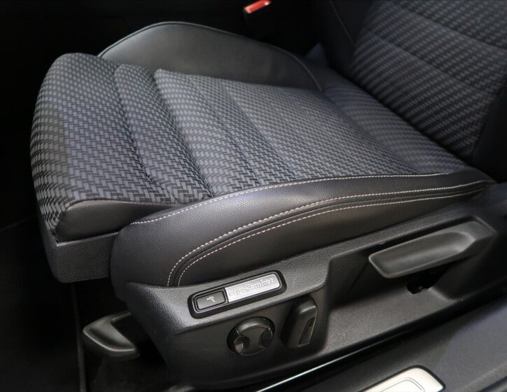 Volkswagen Passat Kombi 2,0 l 147 kw