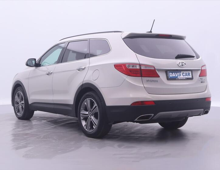 Hyundai Grand Santa Fe 5