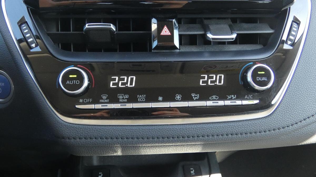 Toyota Corolla Sedan / Limuzína 1,8 l 72 kw