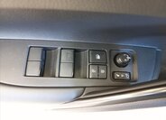 Toyota Corolla Cross CUV 2,0 l 112 kw