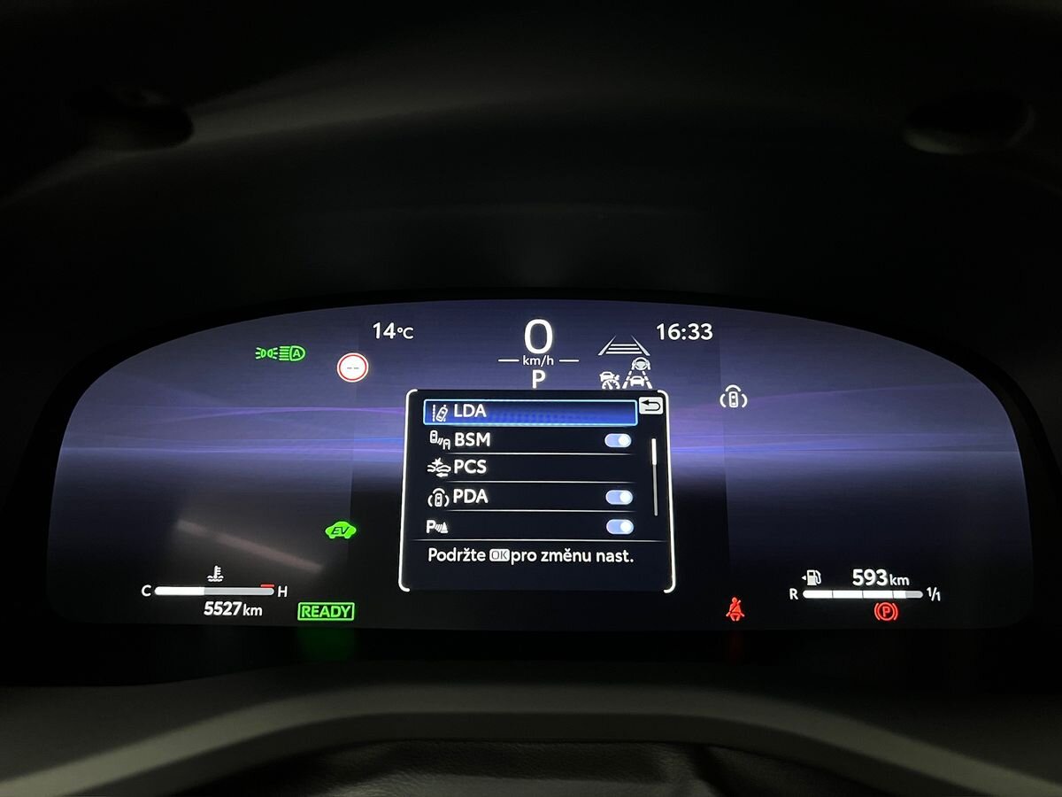 Toyota Camry Sedan / Limuzína 2,5 l 169 kw