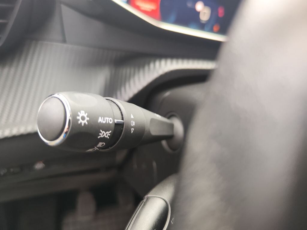 Peugeot 208 Hatchback 1,2 l 74 kw