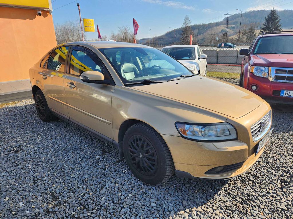 Volvo S40