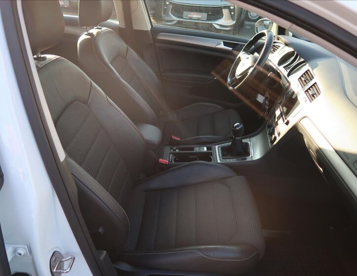 Volkswagen Golf Kombi 1,2 l 81 kw