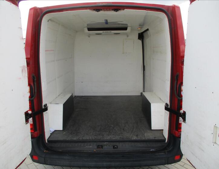 Renault Master 18