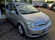 Toyota Corolla Verso 8