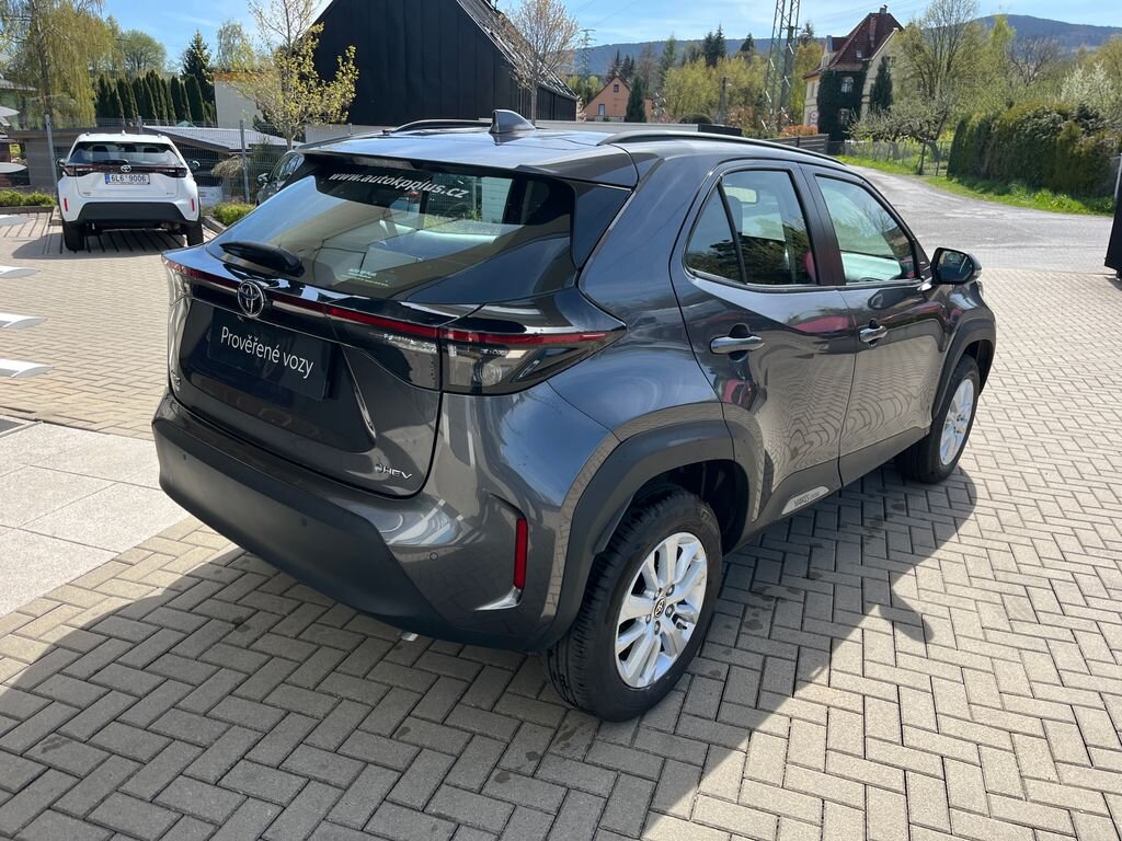 Toyota Yaris Cross SUV / Terénní 1,5 l 68 kw
