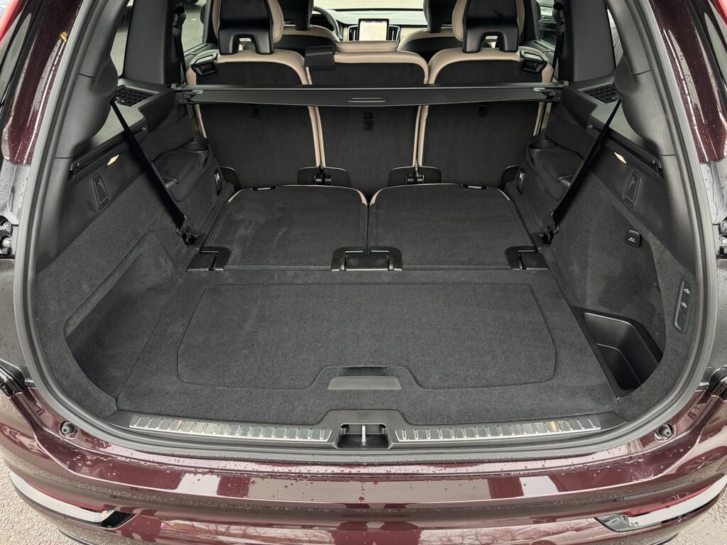 Volvo XC90 SUV / Terénní 2,0 l 335 kw