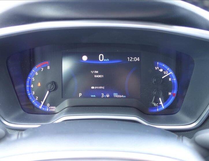 Toyota Corolla Sedan / Limuzína 1,6 l 97 kw