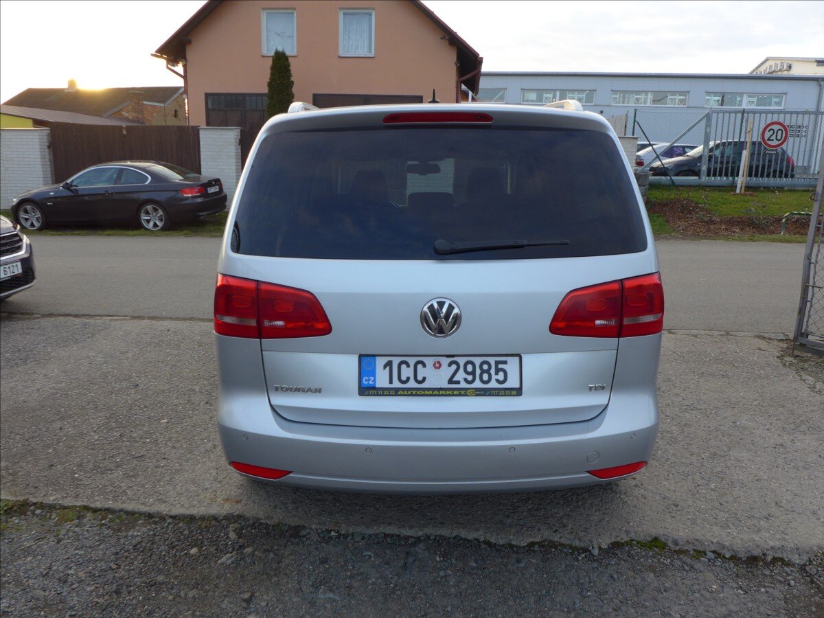 Volkswagen Touran Kombi 1,6 l 77 kw
