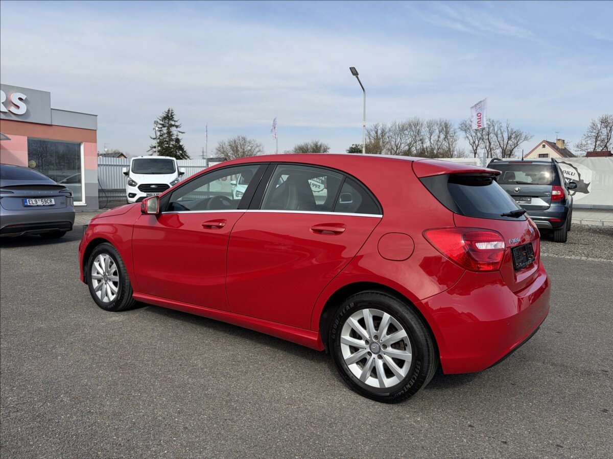 Mercedes-Benz Třídy A Hatchback 1,6 l 90 kw