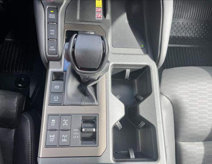 Toyota Land Cruiser 31