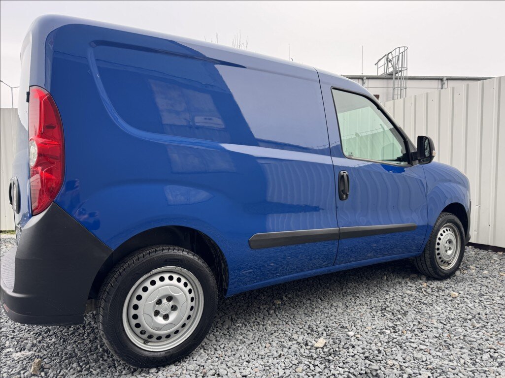 Fiat Dobló cargo Skříň 1,4 l 70 kw