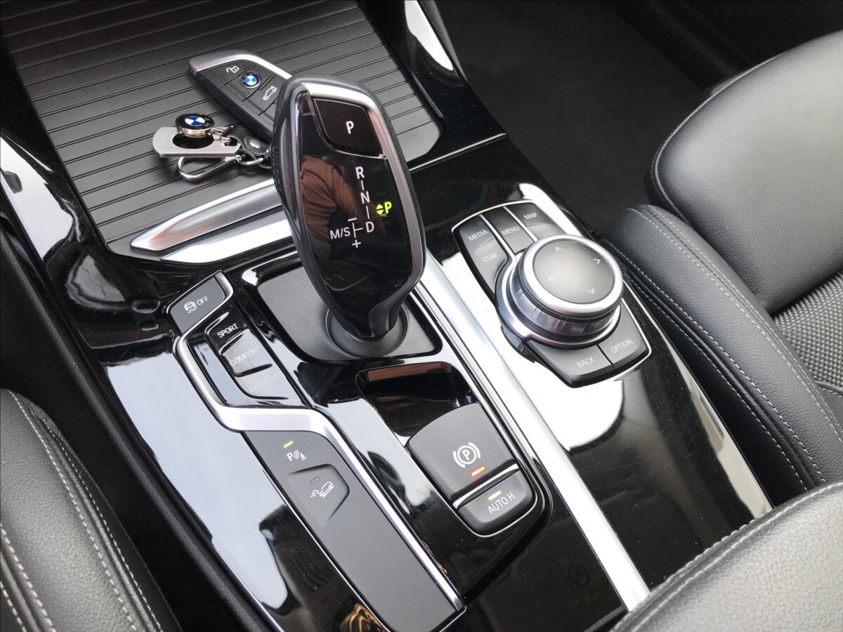 BMW X3 SUV / Terénní 2,0 l 140 kw