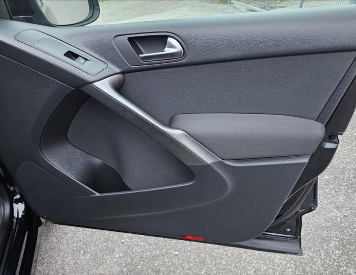 Volkswagen Tiguan 30