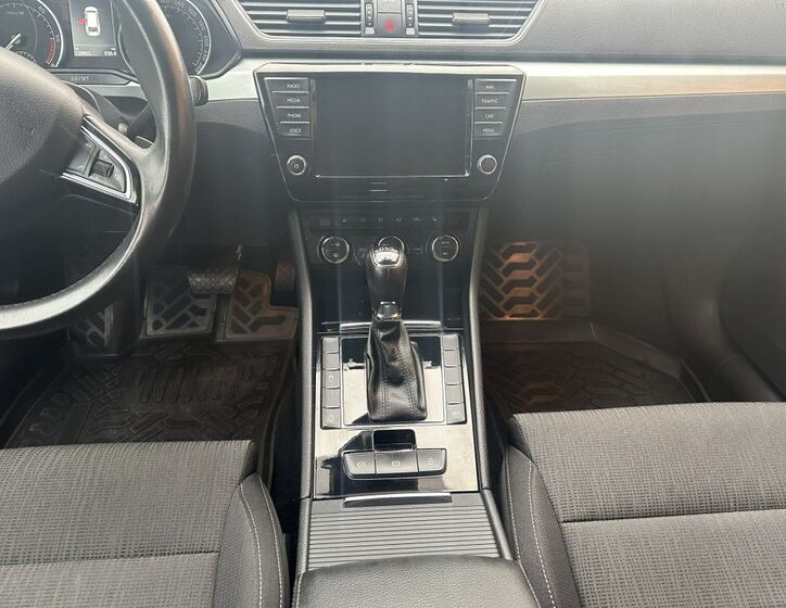 Škoda Superb 14