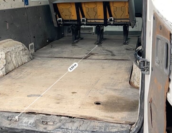 Volkswagen Crafter Skříň 2,5 l 80 kw