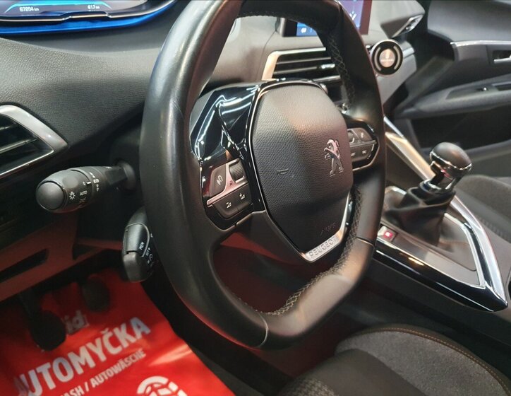 Peugeot 3008 SUV / Terénní 1,2 l 96 kw