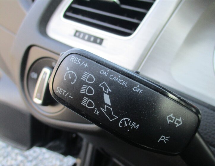 Volkswagen Golf Hatchback 1,2 l 77 kw