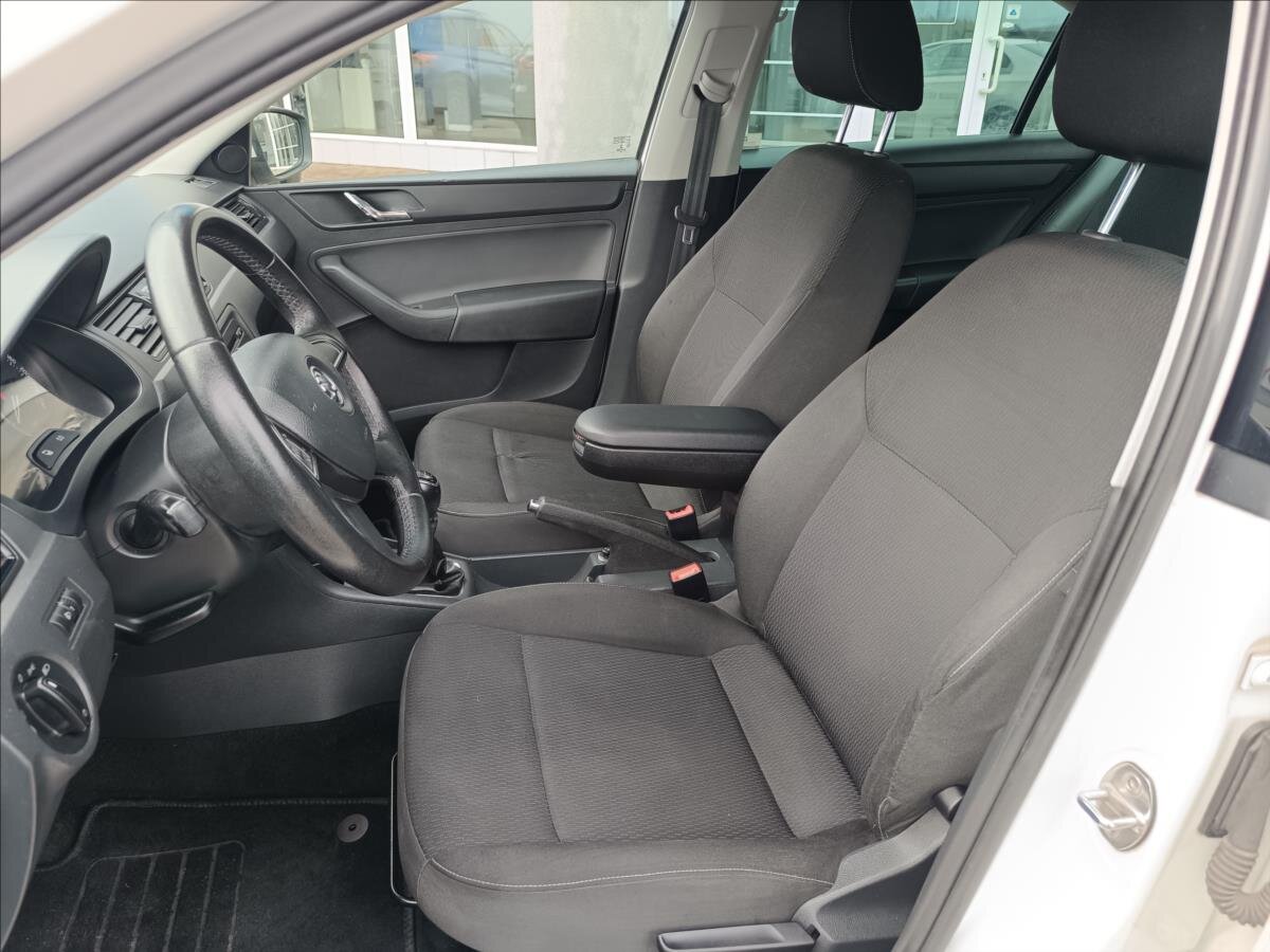 Škoda Rapid Liftback 1,2 l 63 kw