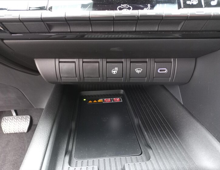 Toyota C-HR Hatchback 2,0 l 112 kw