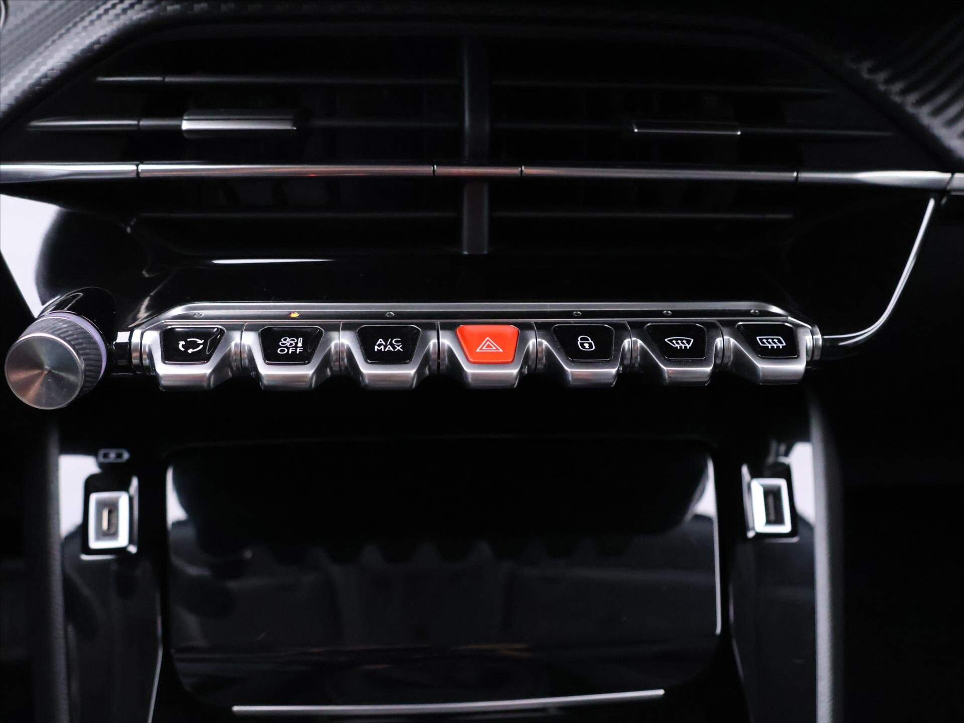 Peugeot 2008 SUV 1,2 l 74 kw