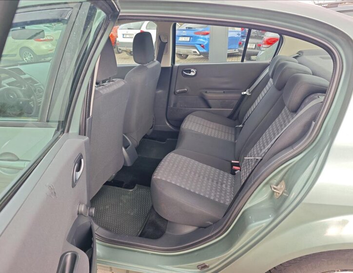 Renault Mégane Sedan / Limuzína 1,4 l 72 kw