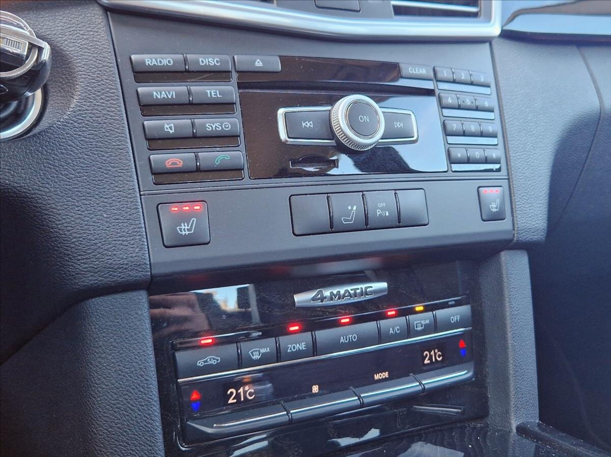 Mercedes-Benz Třídy E Sedan / Limuzína 3,0 l 195 kw