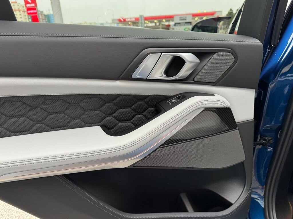 BMW X5 SUV / Terénní 4,4 l 460 kw