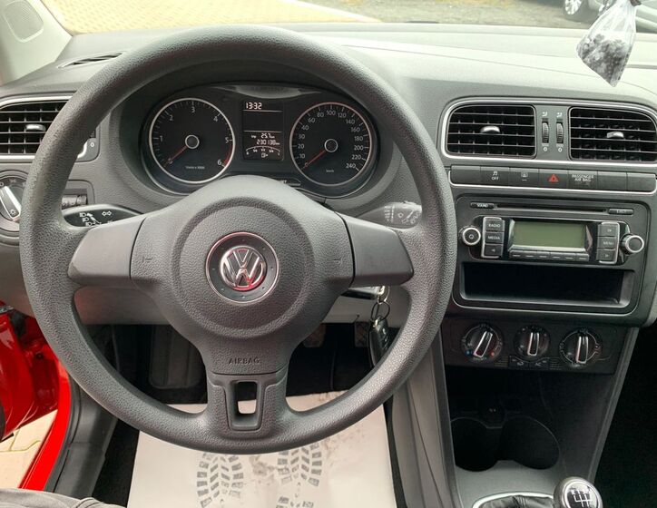 Volkswagen Polo 12