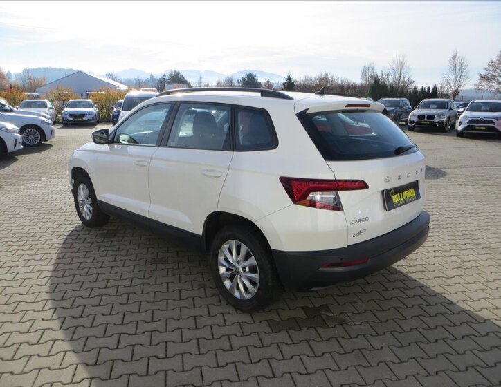Škoda Karoq SUV / Terénní 1,5 l 110 kw
