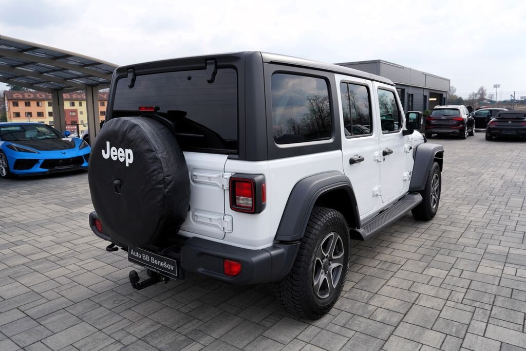 Jeep Wrangler SUV / Terénní 2,1 l 147 kw