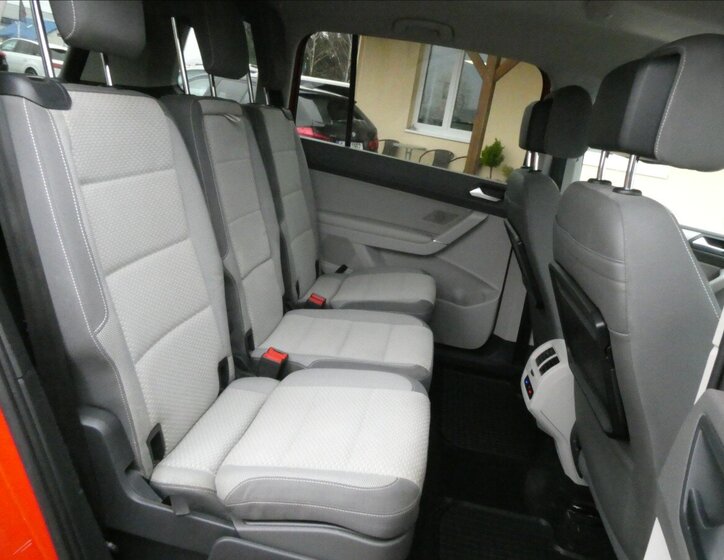 Volkswagen Touran 29